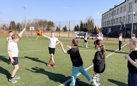 AKTYWNA SZKOŁA Zadanie 1. 2