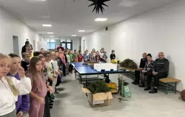 Bożonarodzeniowe warsztaty florystyczne w Klubie Seniora