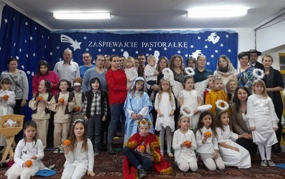 Zdjęcie do Zaśpiewajcie pastorałkę... jasełka w przedszkolu