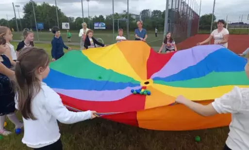 Gry i zabawy zespołowe z okazji Dnia Rodzinki