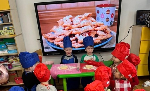 Ostatki w Jagódkach i Krasnoludkach- pieczenie faworków